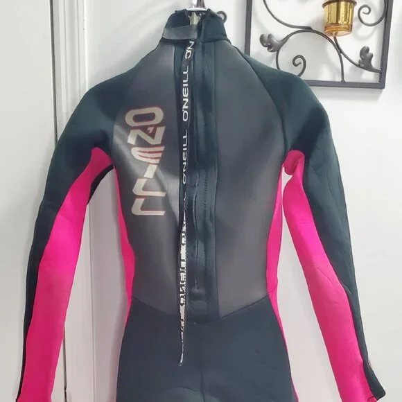 (SOLD  on EBay) O'neill Women's REACTOR 3/2mm- Back Zip, Full Wetsuit- Blk&Pink - Picture 15 of 17